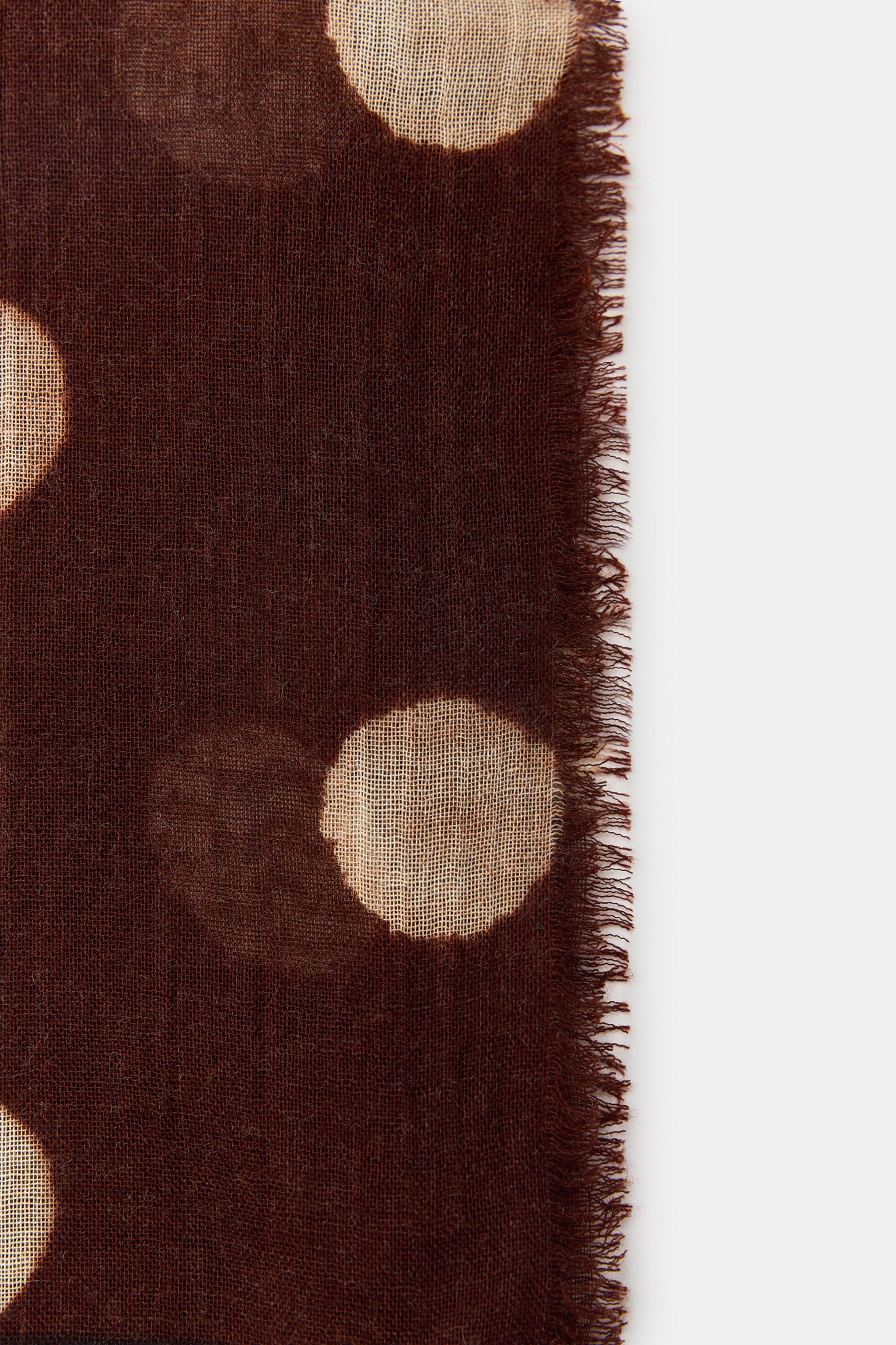 POLKA DOT PRINT SCARF